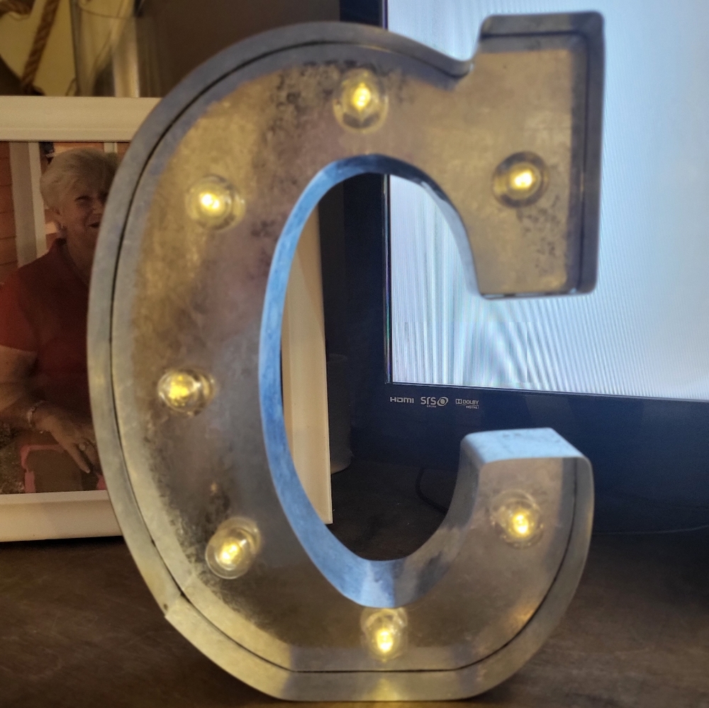 Rustic Letter "C" - Picture 2 of 4